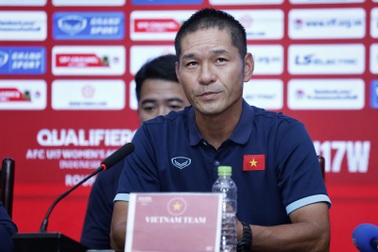 HLV Akira: "U17 nữ Việt Nam đặt mục tiêu giành vé dự giải châu Á"