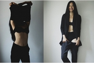 Siêu mẫu Tuyết Lan gây chú ý với màn "lột đồ" khoe nội y