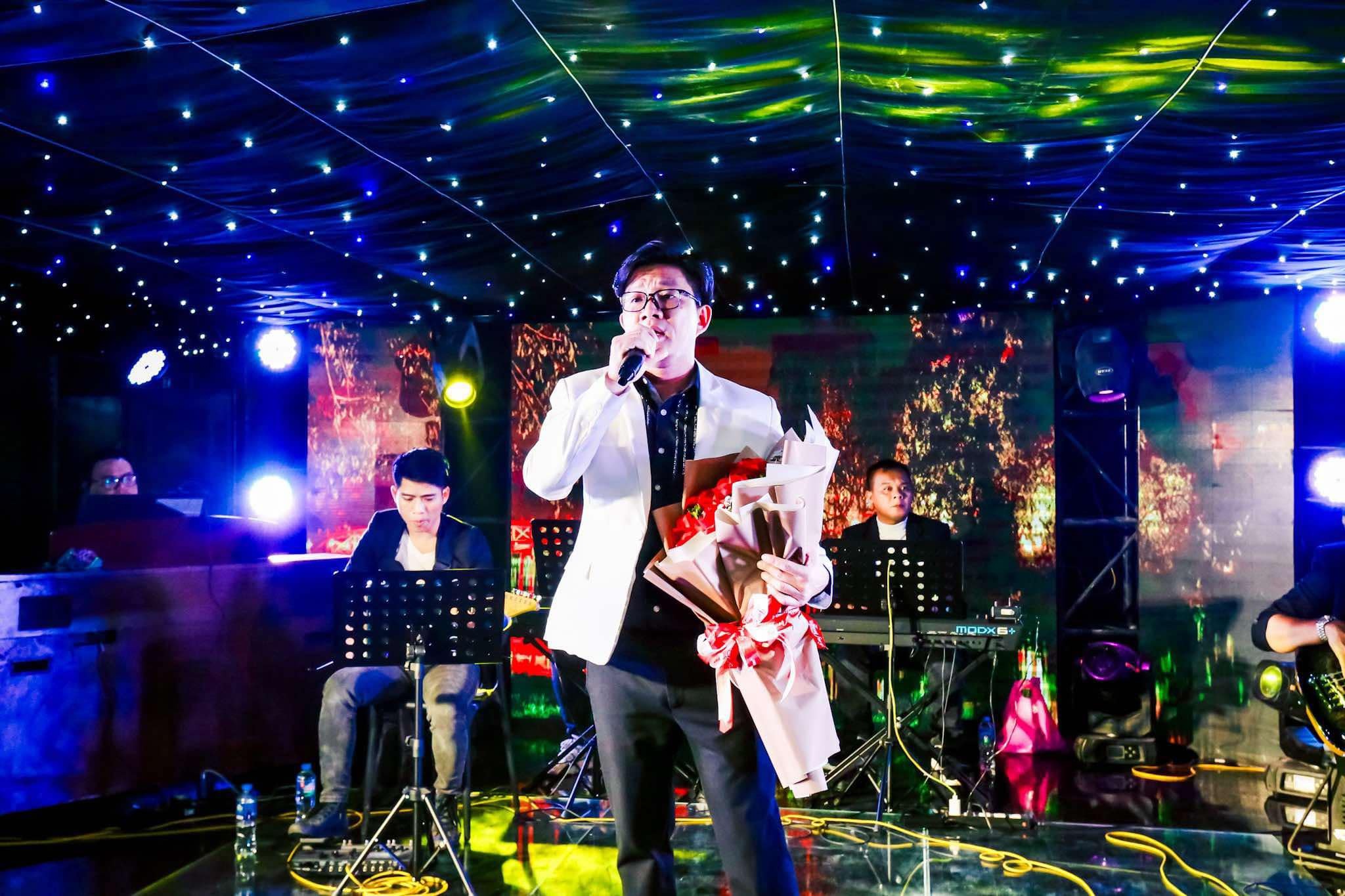 Dao Trong Hai ឧទ្ទេសនាមជាលើកដំបូងនូវបទចម្រៀងដែលនិពន្ធអំពីទីក្រុងហាណូយ - ១ Đào Trọng Hải lần đầu giới thiệu ca khúc sáng tác về Hà Nội - 1