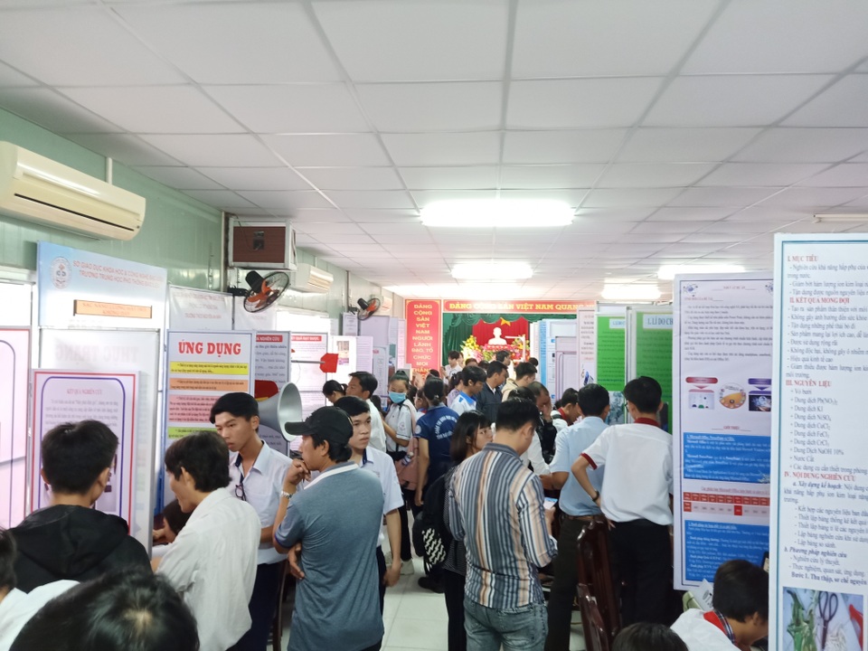 Học sinh sáng tạo sản phẩm phòng, chống dịch bệnh qua mùa Covid-19 - 2 Học sinh sáng tạo sản phẩm phòng, chống dịch bệnh qua mùa Covid-19 - 2