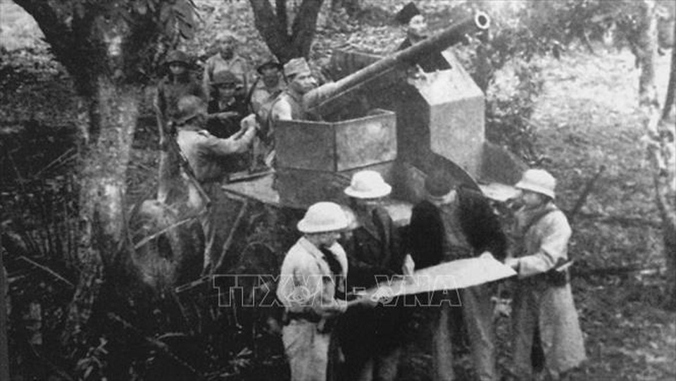 Xem lại những hình ảnh thời khắc trọng đại của lịch sử dân tộc - 15