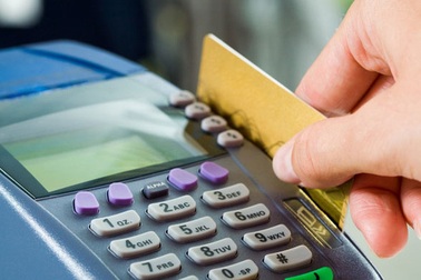 Dịch Covid-19 lan tràn: Quyết liệt thúc đẩy thanh toán không dùng tiền mặt