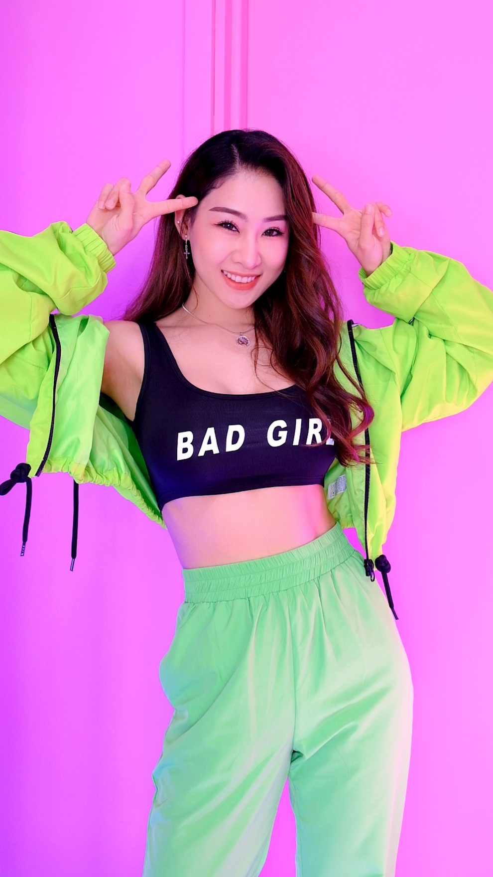 Tiktoker triệu view ngỏ lời cầu hôn DJ nóng bỏng ngay khi vừa gặp - 5 Tiktoker triệu view ngỏ lời cầu hôn DJ nóng bỏng ngay khi vừa gặp - 5