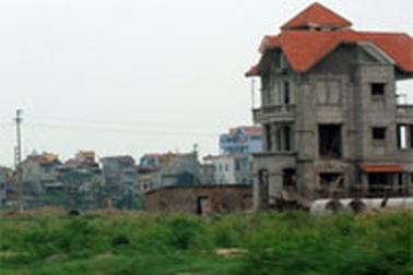 “Điều hành của Chính phủ khó nhất là... đất đai” 