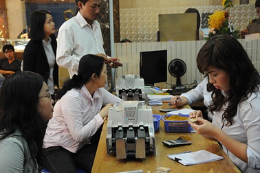 Vàng bật mạnh lên mốc 38 triệu đồng/lượng