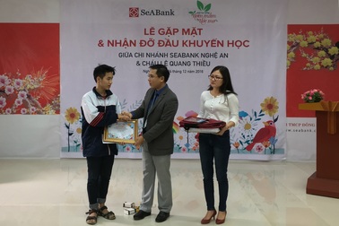 Quỹ khuyến học “Ươm mầm ước mơ” hỗ trợ học phí cho 21 trẻ em nghèo hiếu học