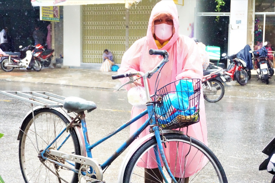 Người phụ nữ đều đặn mỗi tháng tặng người lao động nghèo cơm chay miễn phí - 7 Người phụ nữ đều đặn mỗi tháng tặng người lao động nghèo cơm chay miễn phí - 7