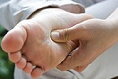 Cách chữa tê chân tay bệnh nhân tiểu đường