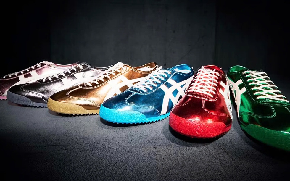 Kiểu giày được ví như trang sức cho chân, khiến Gen Z đặc biệt yêu thích - 1 Kiểu giày được ví như trang sức cho chân, khiến Gen Z đặc biệt yêu thích - 1