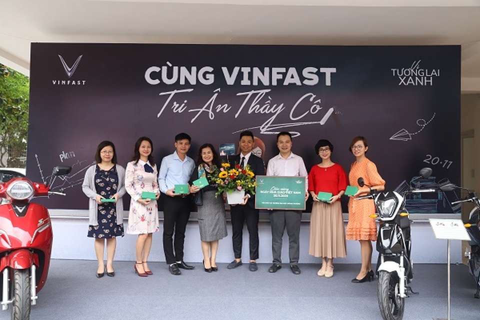 Triệu lời tri ân gửi đến thầy cô ngày 20/11 - 3 Triệu lời tri ân gửi đến thầy cô ngày 20/11 - 3