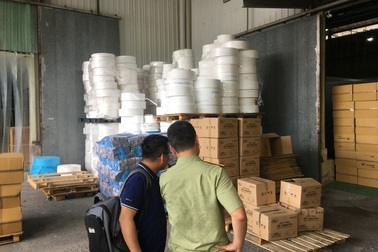 TPHCM: Đột nhập kho khẩu trang 3M giả thương hiệu Mỹ cực "khủng"