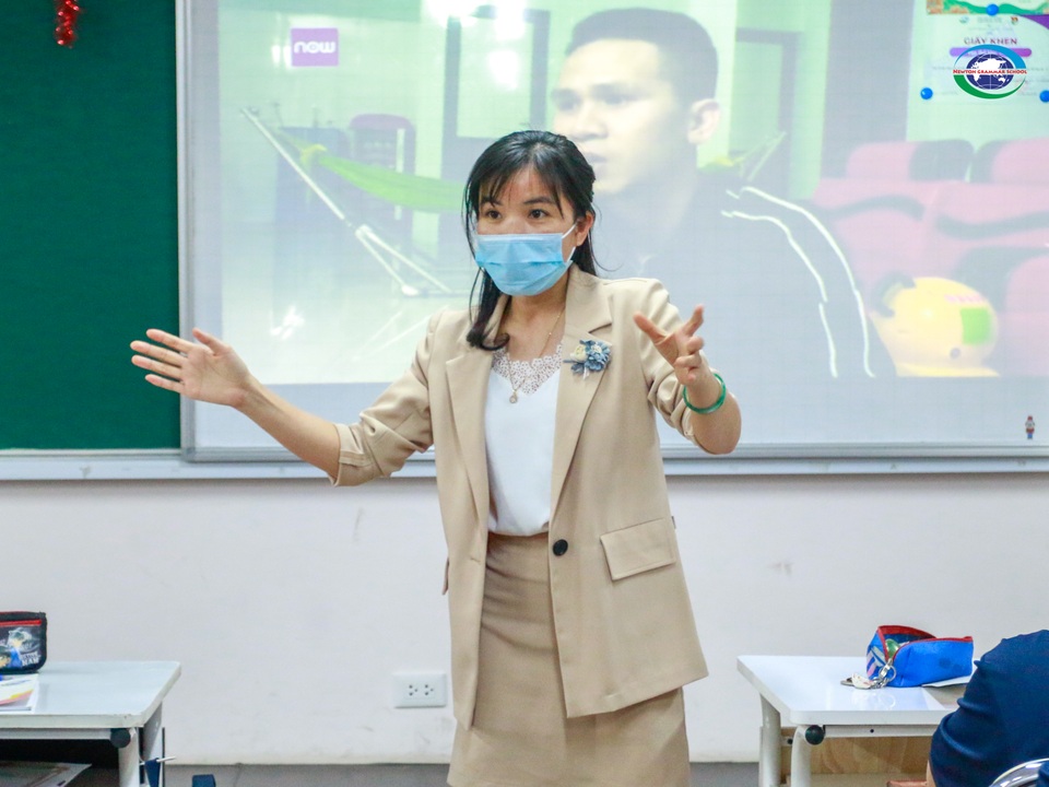 Câu chuyện dũng cảm anh Mạnh siêu nhân vào tiết học dạy kỹ năng sống - 3 Câu chuyện dũng cảm anh Mạnh siêu nhân vào tiết học dạy kỹ năng sống - 3