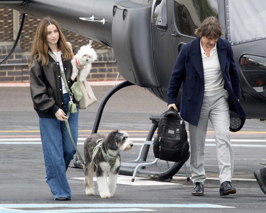 Mỹ nhân nóng bỏng đang vướng tin đồn hẹn hò với tài tử Tom Cruise - 3 Mỹ nhân nóng bỏng đang vướng tin đồn hẹn hò với tài tử Tom Cruise - 3