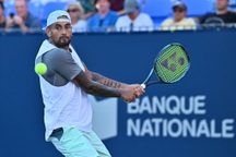 "Trai hư" Kyrgios vào tứ kết Rogers Cup