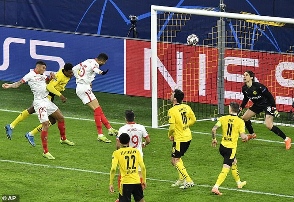 Haaland rực sáng, Dortmund nghẹt thở tiến vào tứ kết Champions League - 5 Haaland rực sáng, Dortmund nghẹt thở tiến vào tứ kết Champions League - 5