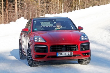 Phiên bản Porsche Cayenne Coupe GT mới sẽ chỉ kém Lamborghini Urus?