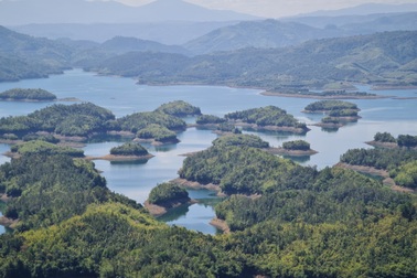 Đắk Nông muốn làm sân golf ở "Vịnh Hạ Long Tây nguyên"