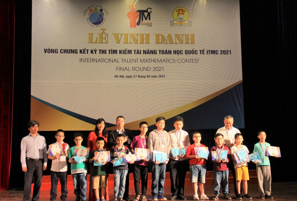 Việt Nam giành 16 huy chương vàng kỳ thi Tìm kiếm tài năng Toán học quốc tế - 1 Việt Nam giành 16 huy chương vàng kỳ thi Tìm kiếm tài năng Toán học quốc tế - 1