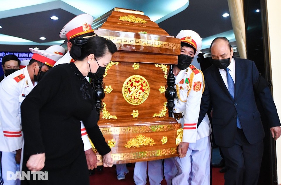 Nguyên Phó Thủ tướng Trương Vĩnh Trọng về nơi an nghỉ cuối cùng - 7 Nguyên Phó Thủ tướng Trương Vĩnh Trọng về nơi an nghỉ cuối cùng - 7