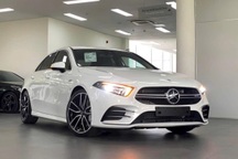 Sedan Đức hiệu suất cao giảm giá hơn 300 triệu đồng, rẻ ngang Toyota Camry