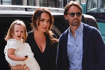 Sau tin đồn ly dị, con gái tỷ phú F1 tái xuất bên chồng