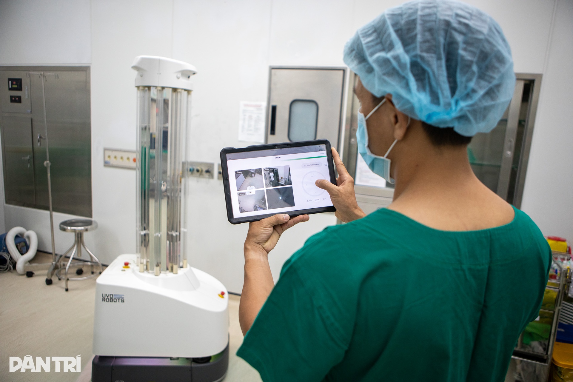 Cận cảnh robot tiền tỷ dùng UV diệt khuẩn phòng mổ đầu tiên ở Chợ Rẫy - 3