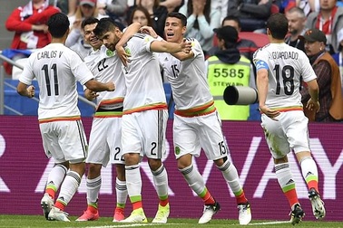 Thua ngược Mexico, chủ nhà Nga chia tay Confederations Cup