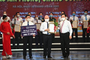 MobiFone đóng góp 200 tỷ đồng vào quỹ vắc xin phòng Covid-19