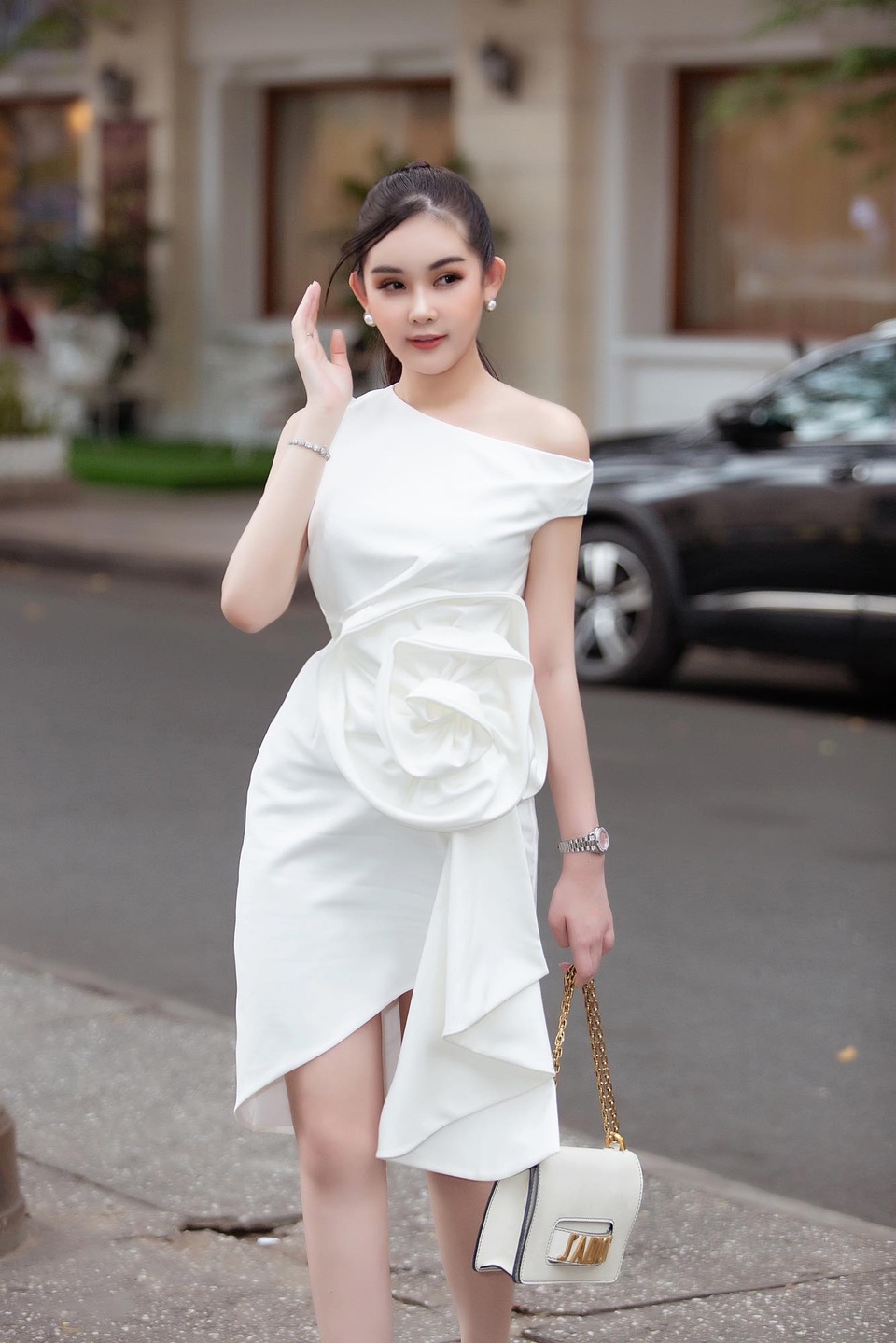 Bị tố nhan sắc dao kéo, hớ hênh vòng 1: Lê Âu Ngân Anh nói gì? - 9 Bị tố nhan sắc dao kéo, hớ hênh vòng 1: Lê Âu Ngân Anh nói gì? - 9
