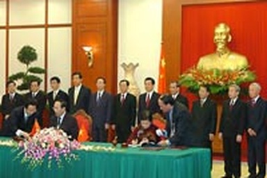 Việt - Trung đã ký 13 văn kiện hợp tác