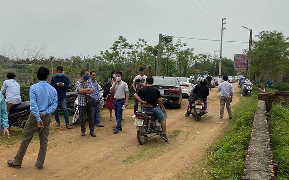 Ôm tiền chạy theo ông lớn bất động sản, nhà đầu tư lướt sóng sụt hố - 2 Ôm tiền chạy theo ông lớn bất động sản, nhà đầu tư lướt sóng sụt hố - 2