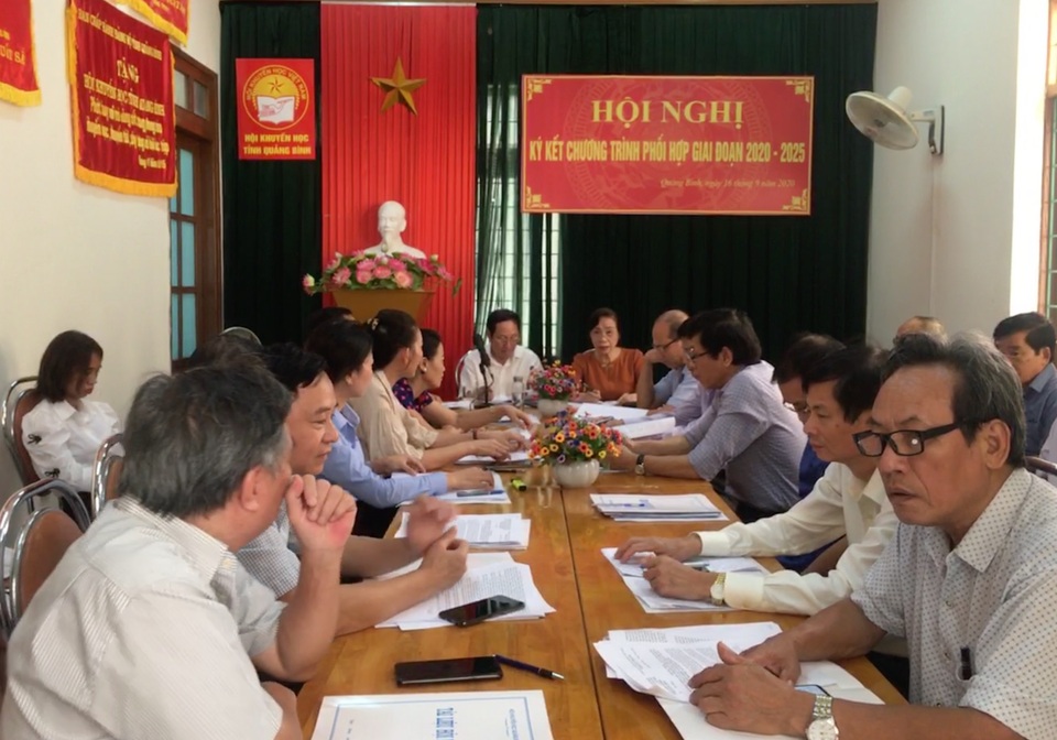 Quảng Bình: Vận động hơn 262 tỷ đồng quỹ khuyến học giai đoạn 2015-2020 - 1 Quảng Bình: Vận động hơn 262 tỷ đồng quỹ khuyến học giai đoạn 2015-2020 - 1