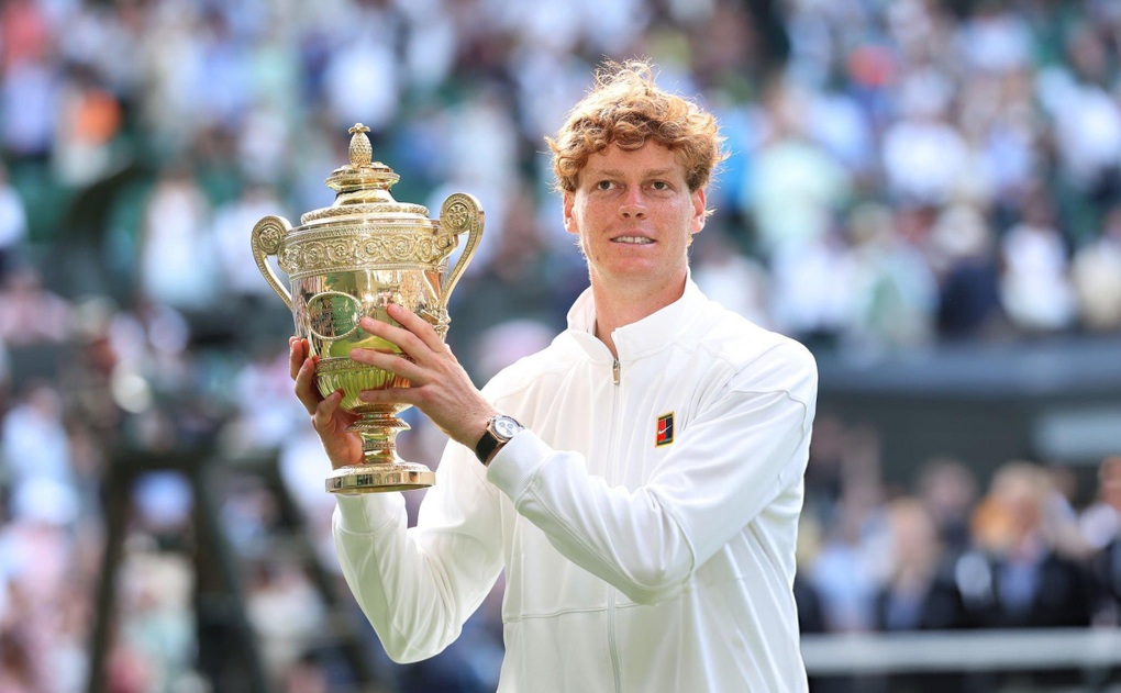 Đánh bại Alcaraz, Sinner lần đầu vô địch Wimbledon - 1 Chung kết Wimbledon: Sinner 4-6, 6-4, 6-4 Alcaraz