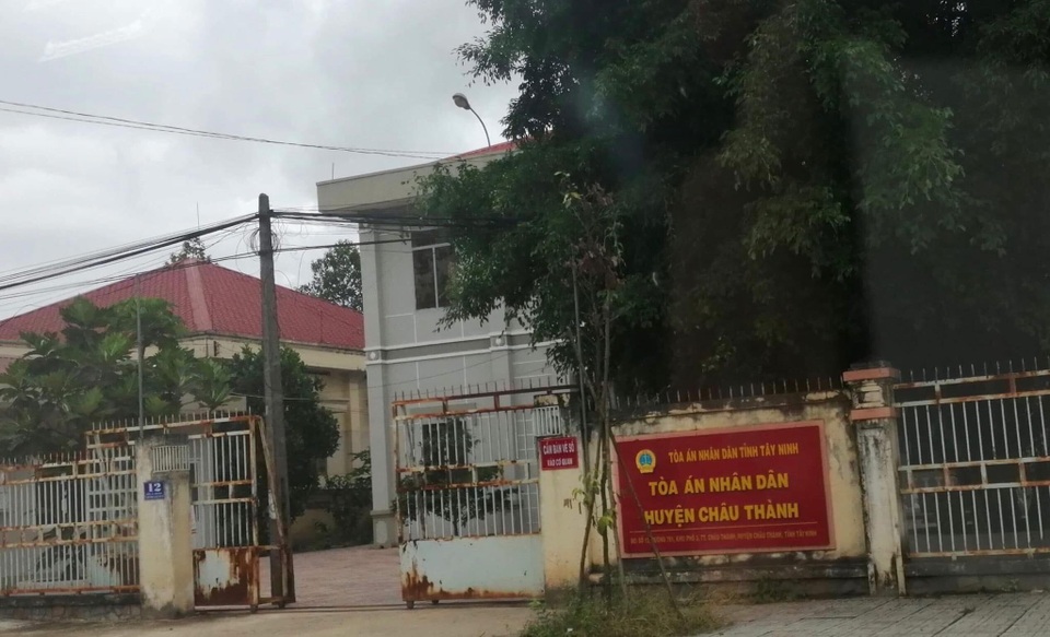 Kế toán tòa án tham ô tiền tỷ - 1 Kế toán tòa án tham ô tiền tỷ - 1