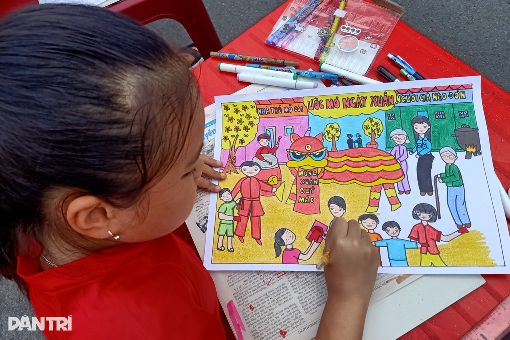 Học sinh xứ Công tử Bạc Liêu múa bút vẽ tranh đón Tết - 3 Học sinh xứ Công tử Bạc Liêu múa bút vẽ tranh đón Tết - 3