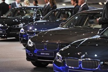 Chờ 10 năm mong mua xe châu Âu giá rẻ, dân Việt bỏ xe cỏ lên đời xe sang?