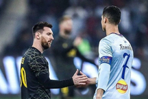 Ronaldo và Messi lọt vào đề cử FIFA FIFPro năm 2023
