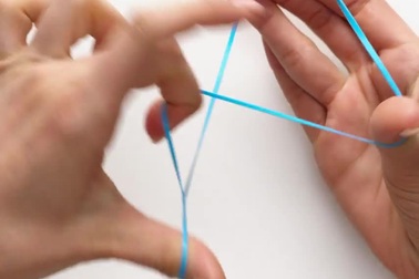 Một số mẹo ảo thuật đơn giản mà ai cũng có thể thực hiện để biểu diễn trong dịp Tết