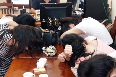 Người mẫu bán dâm giá 7.000 USD/ngày