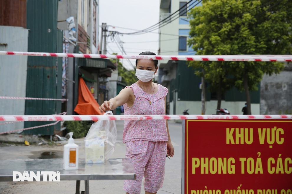 Hà Nội: Sau ghi nhận 6 ca F0, xã An Khánh lập 14 chốt phong tỏa - 9 Hà Nội: Sau ghi nhận 6 ca F0, xã An Khánh lập 14 chốt phong tỏa - 9