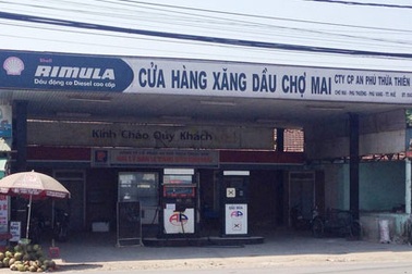 Tạm đình chỉ cây xăng bị tố “móc túi” khách 10 ngàn mỗi lần bơm