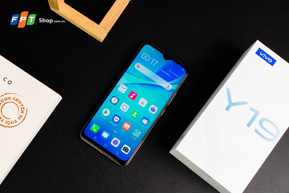 Giảm giá đến 1 triệu, Vivo Y19 đang ‘gây bão’ tại FPT Shop - 1 Giảm giá đến 1 triệu, Vivo Y19 đang ‘gây bão’ tại FPT Shop - 1