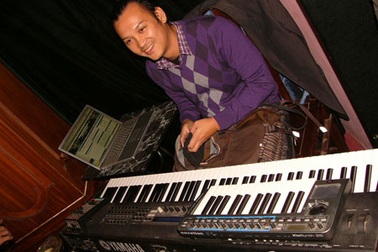 DJ Trí Minh: “Tôi muốn đưa đến cho giới trẻ âm thanh thời thượng…”