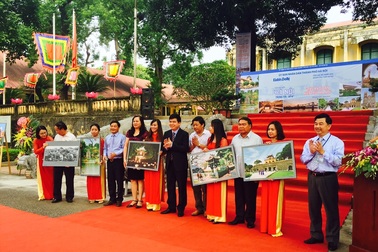 Triển lãm “Hà Nội trong tôi” kỉ niệm 62 năm ngày Giải phóng Thủ đô