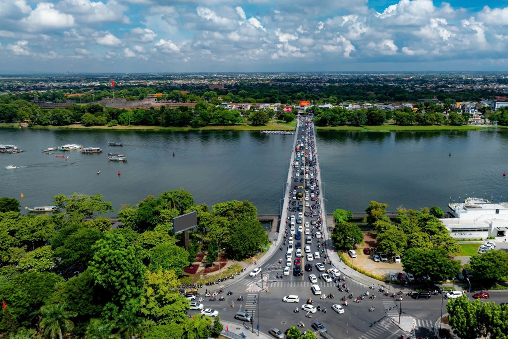 Hue relic sites welcome more than 113.000 visitors during September 2 holiday - 9