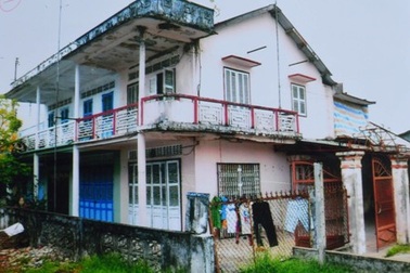 Việt kiều Mỹ bị tố xây nhà lấn chiếm đường công cộng: Có bao che sai phạm?