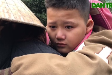 Mẹ nghèo bất lực nhìn chồng con chết mòn