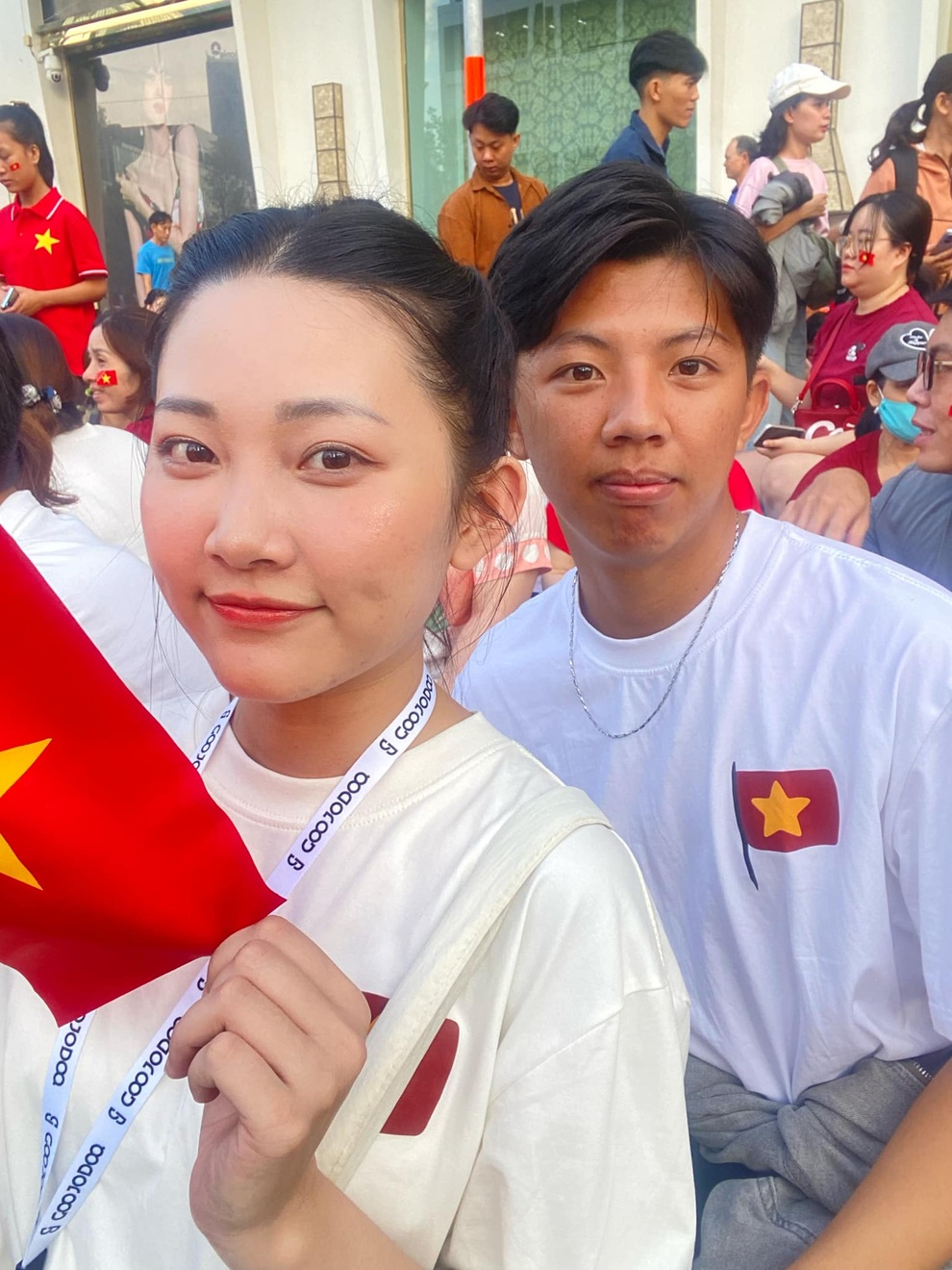 Du học sinh chi chục triệu đồng về quê xem diễu binh 30/4 - 3 Du học sinh chi chục triệu đồng về quê xem diễu binh 30/4 - 3