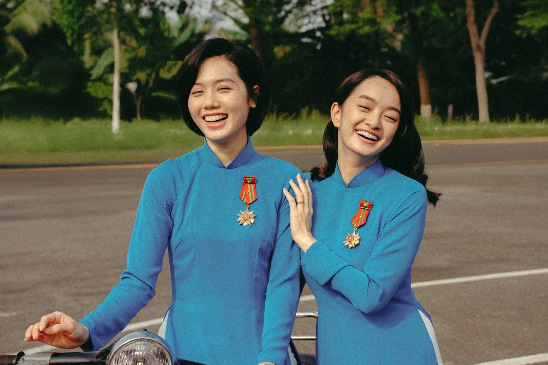 Đời thực gợi cảm của "nữ tiếp viên" cao 1,55m Kaity Nguyễn