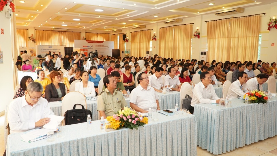 Tiết kiệm gần 1 tỷ đồng sau một giờ tắt điện - 3 Tiết kiệm gần 1 tỷ đồng sau một giờ tắt điện - 3
